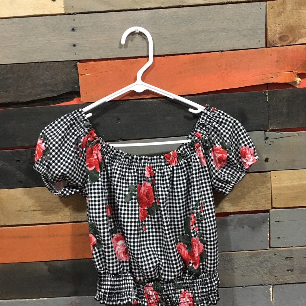 Open shoulder flower plaid